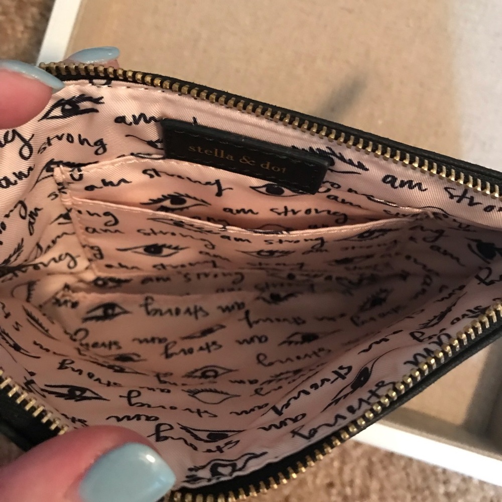 Mini Pouch-Embroidered Lashes - Picture 2 of 2